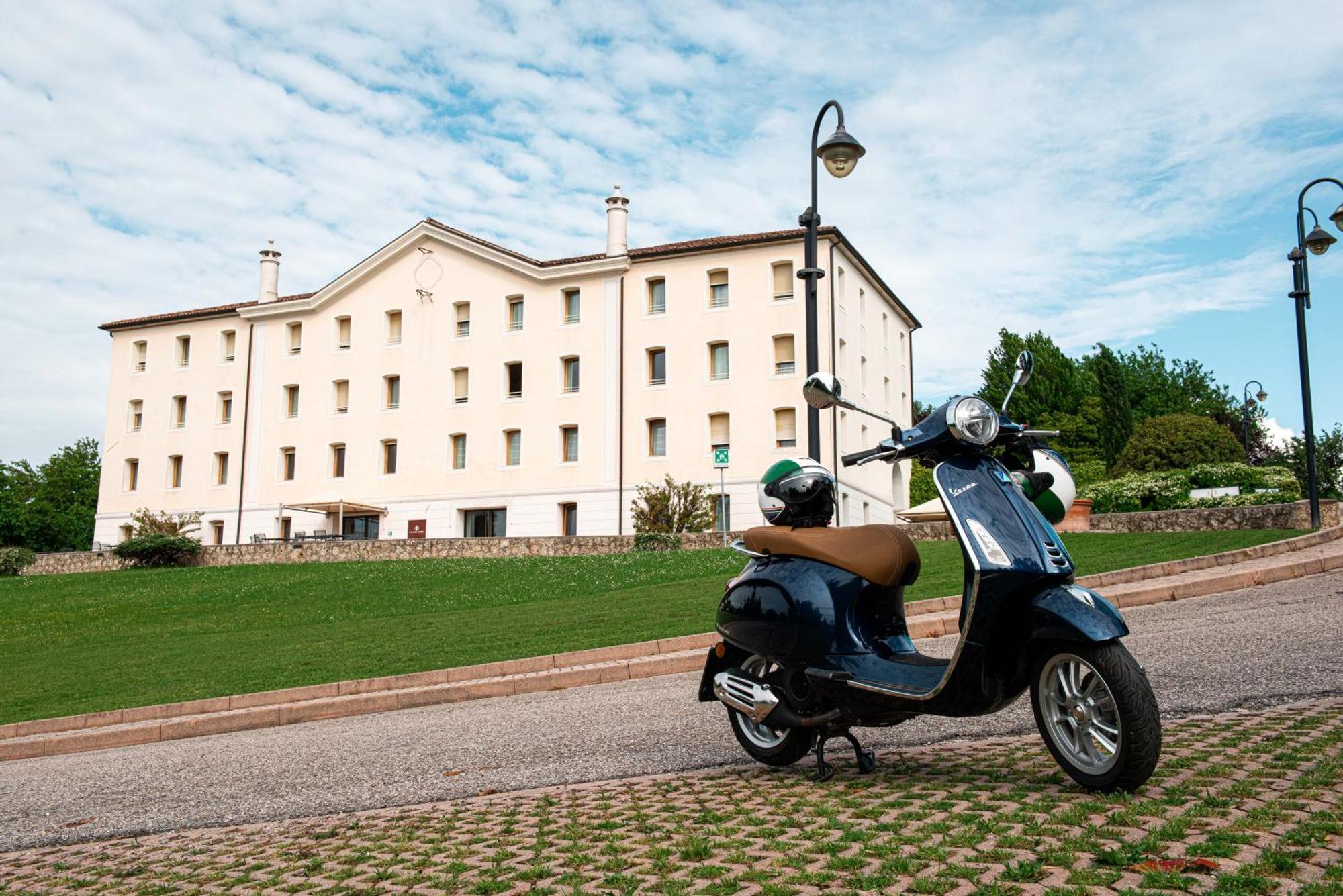 Phi Hotel Astoria Susegana Exteriör bild
