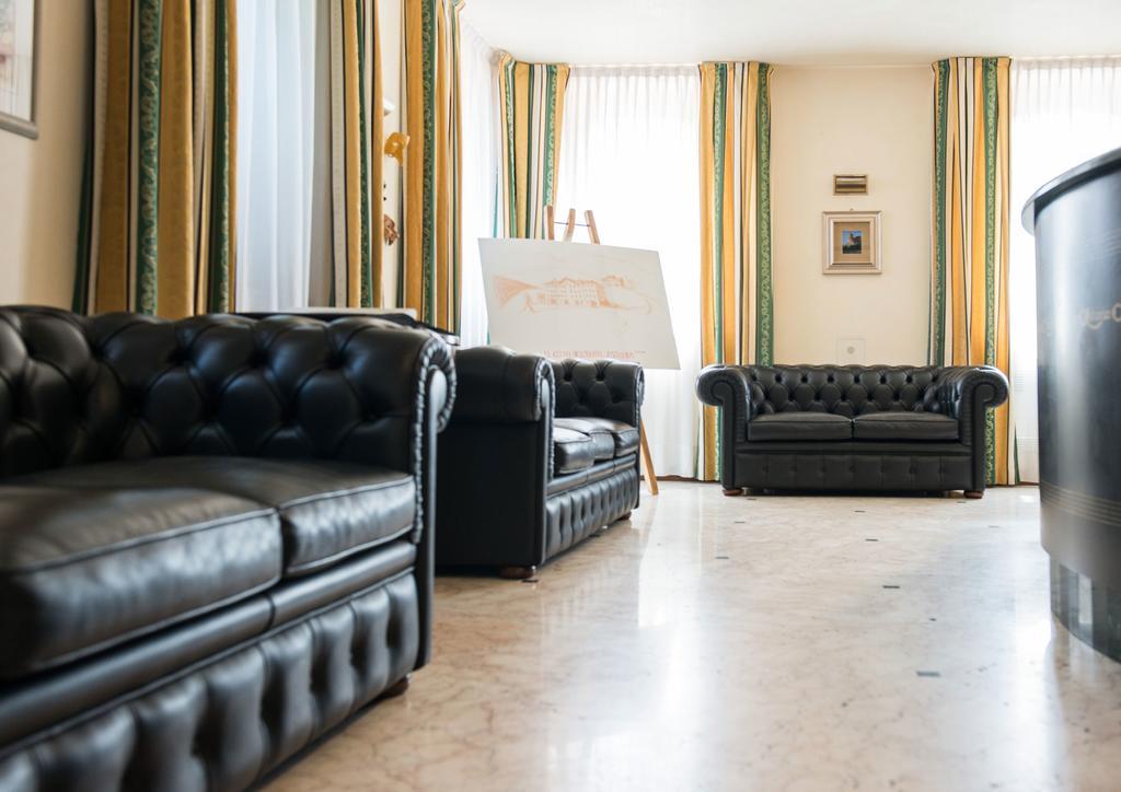 Phi Hotel Astoria Susegana Exteriör bild